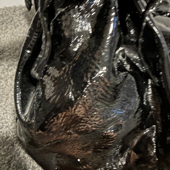 Gucci Black Patent Leather Hysteria bag - Picture 4 of 11